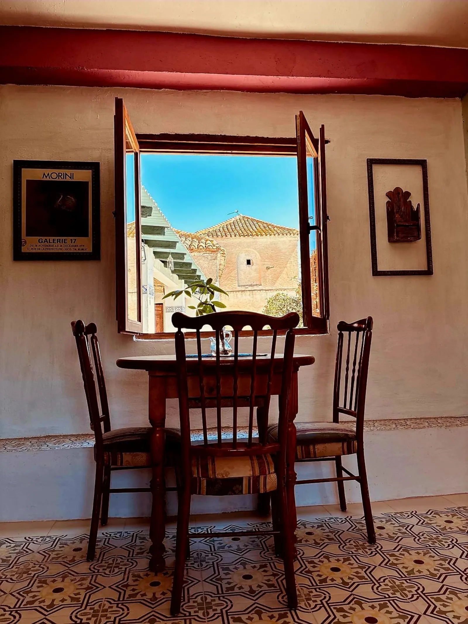 Mountain View Studio with Private Balcony